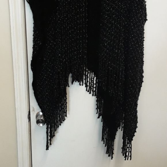 Beautiful, cozy, sparkly, sweater cape!! - Picture 2 of 3